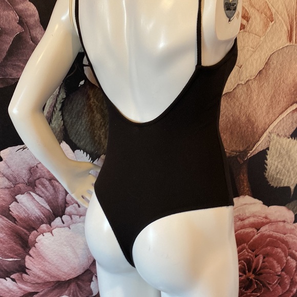 Womens One piece - Picture 3 of 3